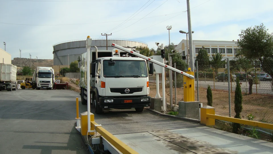Automated industrial vehicle weighbridge gate terminal and traffic scale control booth